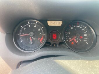 Renault Megane 1.4i 71kw sedan - 6