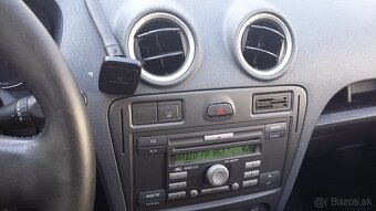 FORD FUSION 1.4i 2010 - 6