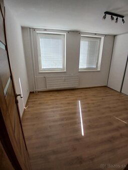 Krásny veľký 2 izbový byt s balkónom. - 6