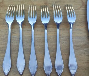 Priborova sada 65€ - 6