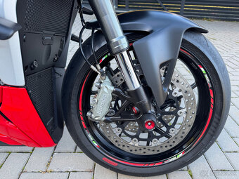 Ducati Streetfighter V2 - 6