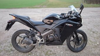 Honda CBR125R 2012 - 6