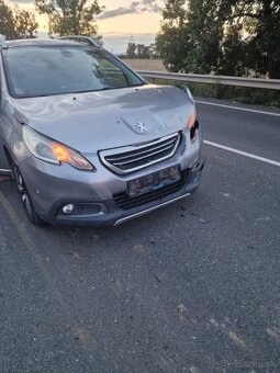 Peugeot 2008 - 6