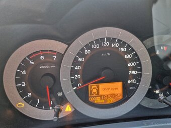 Toyota Rav4 2,2 D, 4x4, manuál, diesel, r.v. 2008, SUV - 6