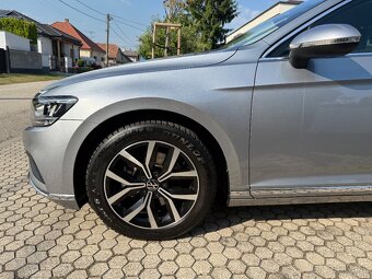 Volkswagen Passat Variant 2.0 TDI Elegance 84.500 KM - 6
