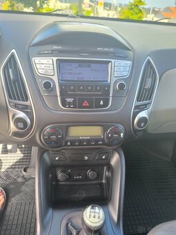 Hyundai ix35 SUV 4x4 - 6
