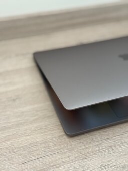 Macbook Pro 16 2019 i9 16/1Tb - 6