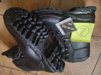 Vojenska obuv kanady - 6