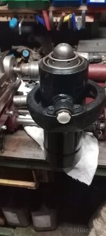 Predám hydraulický piest - 6