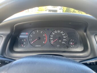 Toyota Corolla 1,3i XLI - 6