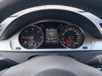 VW Passat B7 - 6