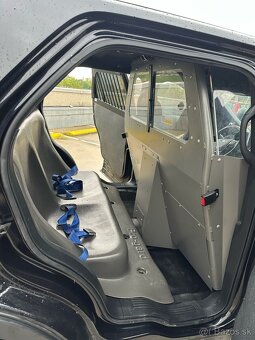 NA PREDAJ: POLICAJNÝ ŠPECIÁL FORD EXPLORER INTERCEPTOR 2019 - 6