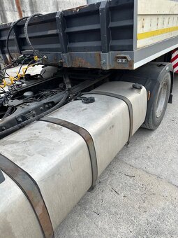 Predam DAF XF 105.460 novy tachograf - 6