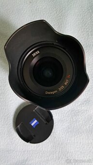 ZEISS BATIS F2/25mm pre SONY E - 6