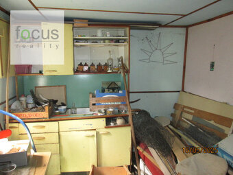 Predám vysporiadanú záhradku s chatkou - 6