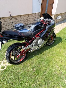 Kawasaki er6f - 6