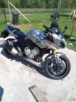 Yamaha FZ1 - 6
