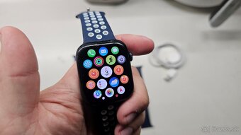 Apple Watch 7 black 45mm - čítaj popis, drobná chyba - 6