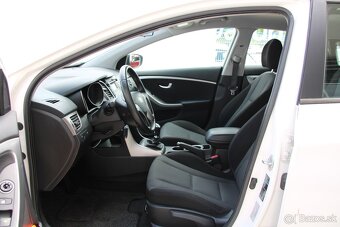 HYUNDAI i30 Family 1,6 MPi - 6