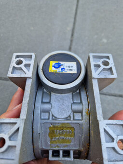 Predam motor 0.37kw/1370 otacok a prevodovky - 6