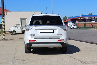 Mitsubishi Outlander 2.2 DI-D Instyle - 6