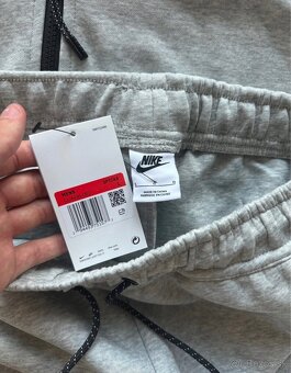 Nike Tech Fleece Sivá - 6