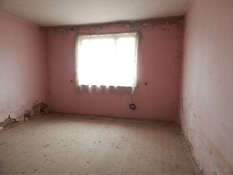 Na predaj 2 izbový sedliacky dom v Malých Kosihách len 16 k - 6