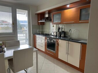 Priestranný 2 izbový byt v tichej lokalike Staré mesto 65 m2 - 6