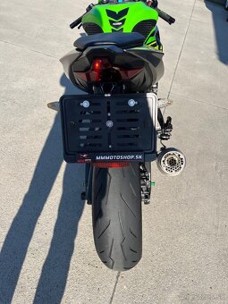 Kawasaki ZX6R - 6