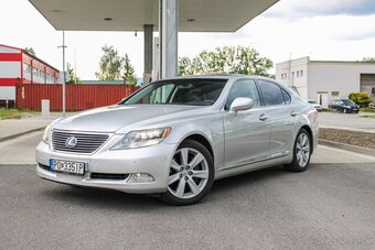 Lexus LS 600h 5.0 V8 Hybrid - 6