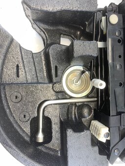 Rezervné koleso + náradie bmw e60 e61 - 6
