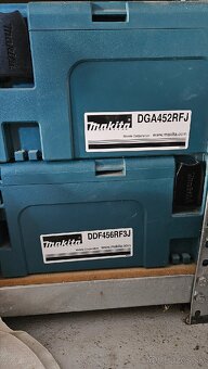 Uhlova aku bruska makita DGA452RFJ - 6