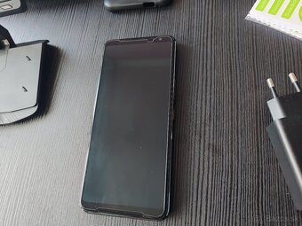 Asus ROG phone 3 - 6