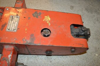 predam pojazdny hydraulicky zdvihak Motex - 6