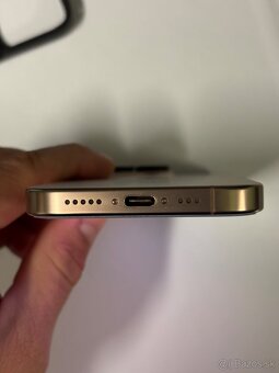 Predám Iphone 16 pro 256GB - 6