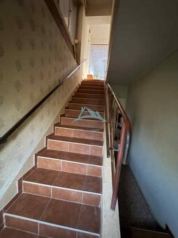 Dvojgeneračný rodinný dom s veľkou garážou a záhradou - 6