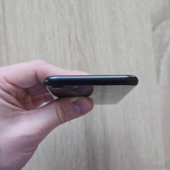 iPhone SE 2020 (64 GB, čierny) - 6