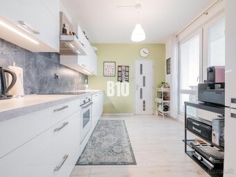 Veľký 3-izbový byt- 2x balkón- Klimatizácia - 6