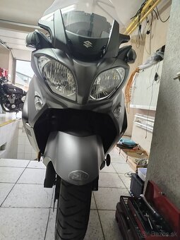 Suzuki Burgman 650 executive. - 6