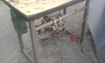 železný stôl na - 6
