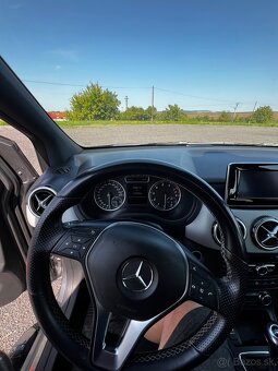 Mercedes Benz B200 - 6