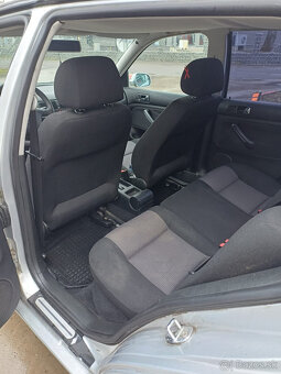 Volkswagen Golf 4 1.6  77 kw benzin 2003 - 6