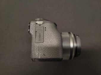 Canon M6 Mark II + 15-45mm - 6
