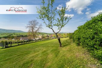 STAVEBNÝ POZEMOK,  OBEC CHMEĽOV,  2200 M2, VŠETKY IS - 6