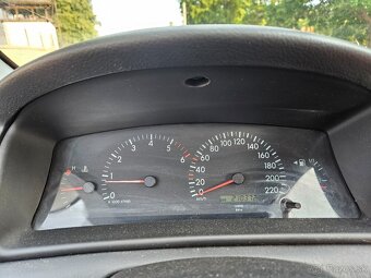 Toyota Corolla - 6