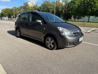Toyota corolla Verso 1,8l benzín - 6