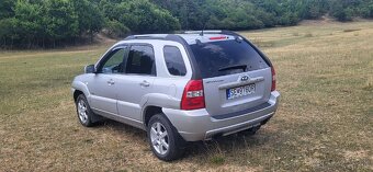 KIA SPORTAGE 2,0 CRDI 4x4 - 6
