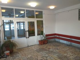 Zdravotnícke priestory - 85 m2 - 6