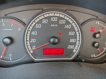 Suzuki Swift 1.3 - 6