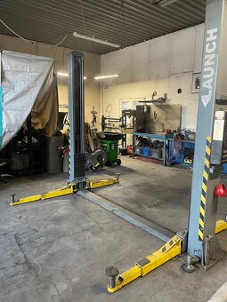 Predám hydraulický zdvihak 3.5T - 6